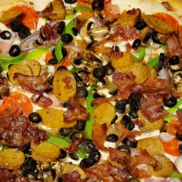 Deluxe Pizza.